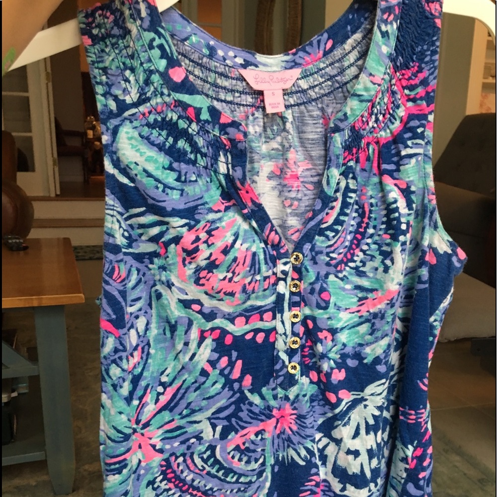 Lilly Pulitzer sleeveless cotton Essie top size S